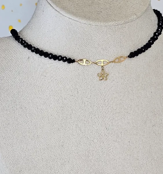 18 Carat Gold Black Beaded Flower Choker Necklace