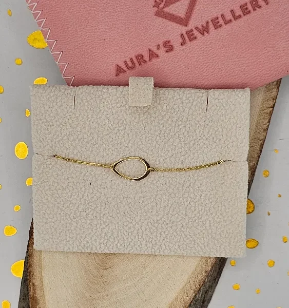 18 Carat Gold Oval Bracelet