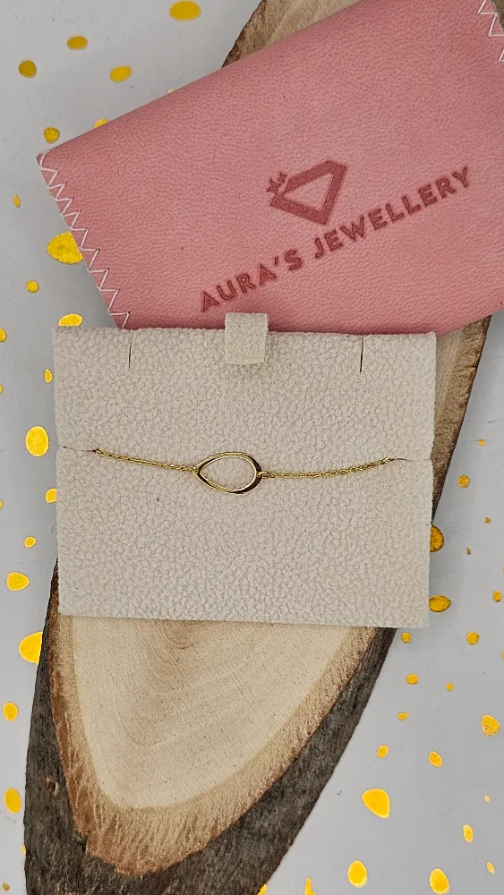 18 Carat Gold Oval Bracelet