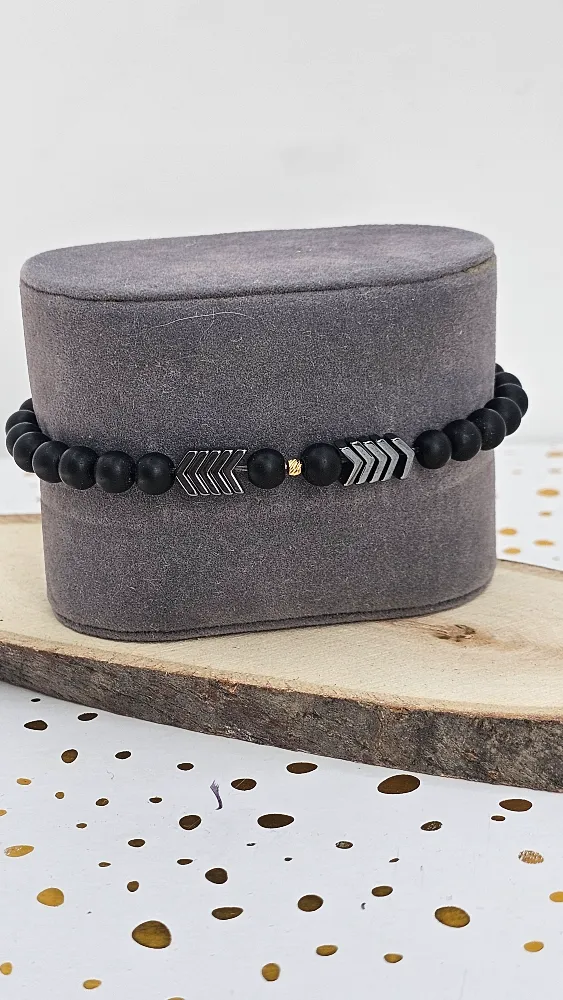Men’s Black Beaded Bracelet with Silver Arrow Charms & 18 Carat Gold Bead