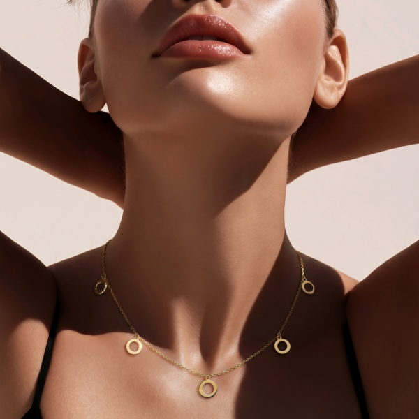 AURA’s Jewellery brand – minimalist 18k gold jewellery for everyday luxury and elegance