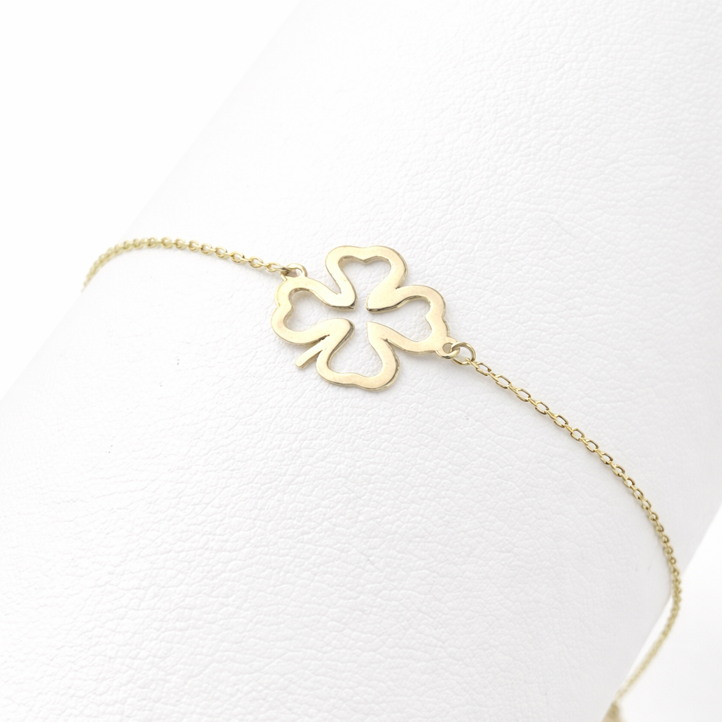 18k gold clover bracelet minimalist design