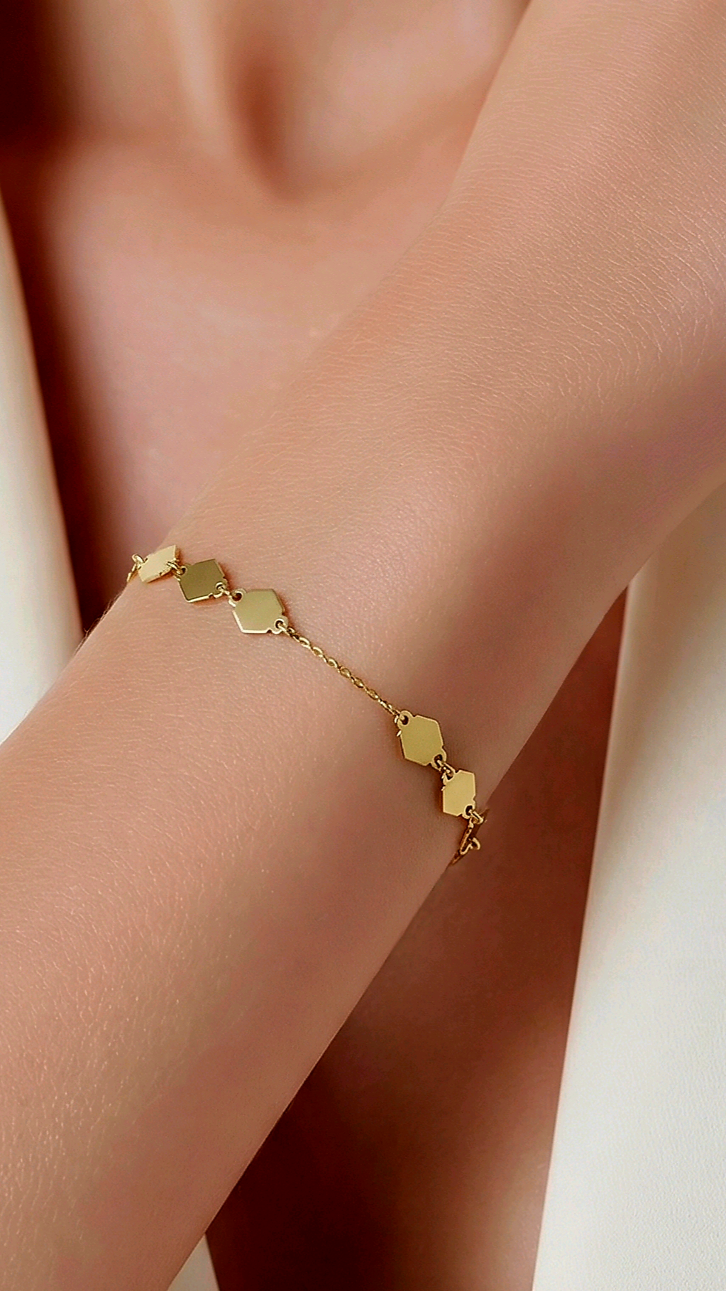18k gold geometric link bracelet