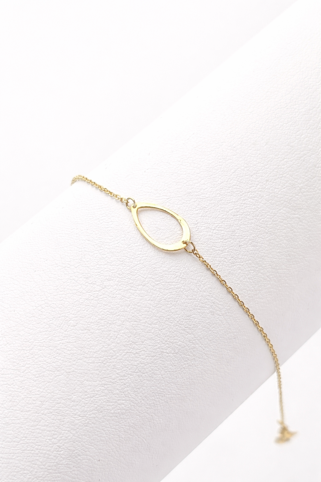 18k gold minimal oval bracelet