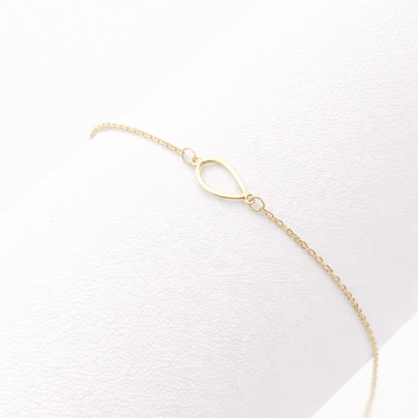 18k gold sleek oval bracelet