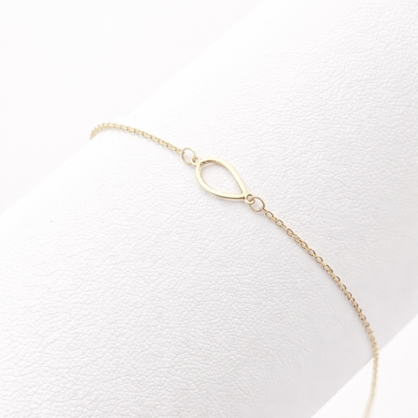 18k gold sleek oval bracelet