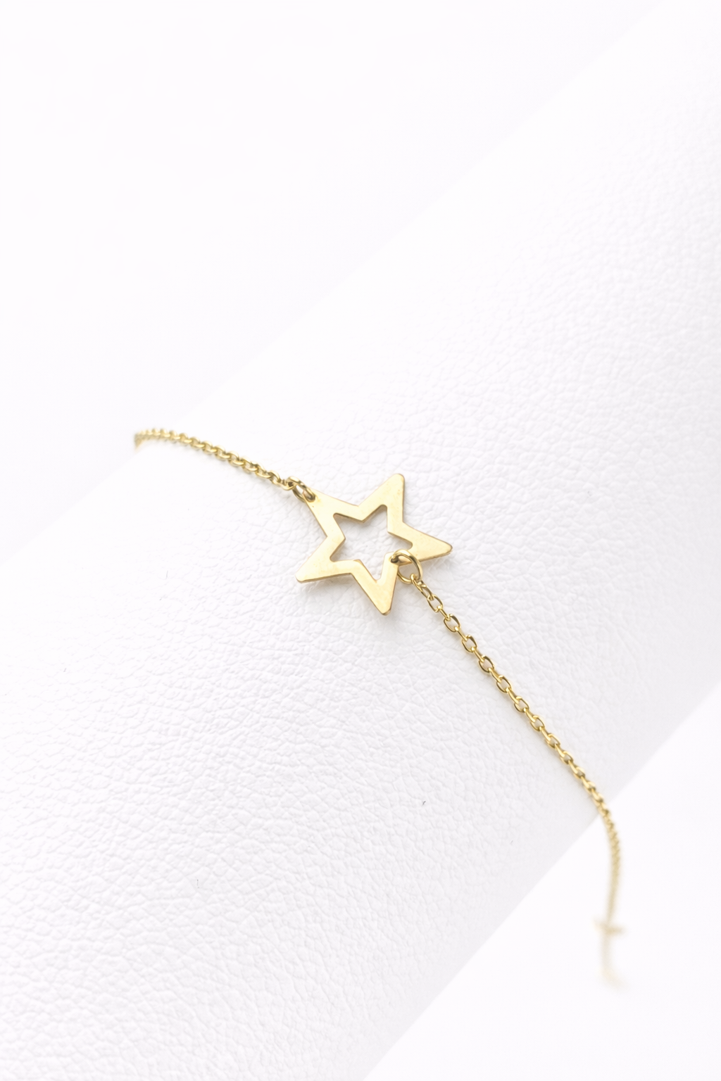 18k gold star bracelet