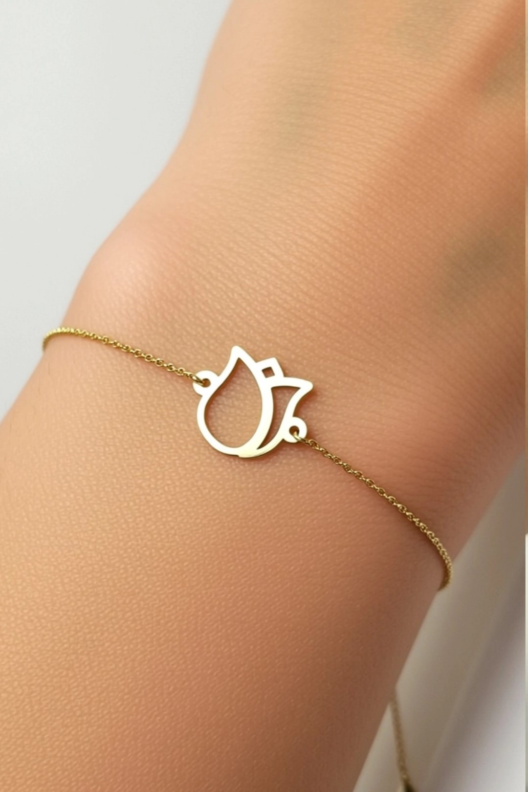 18k gold tulip bracelet minimalist design